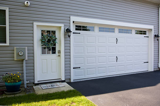 24/7 Emergency Garage Door Panel Replacement experts in Alexandria, MN